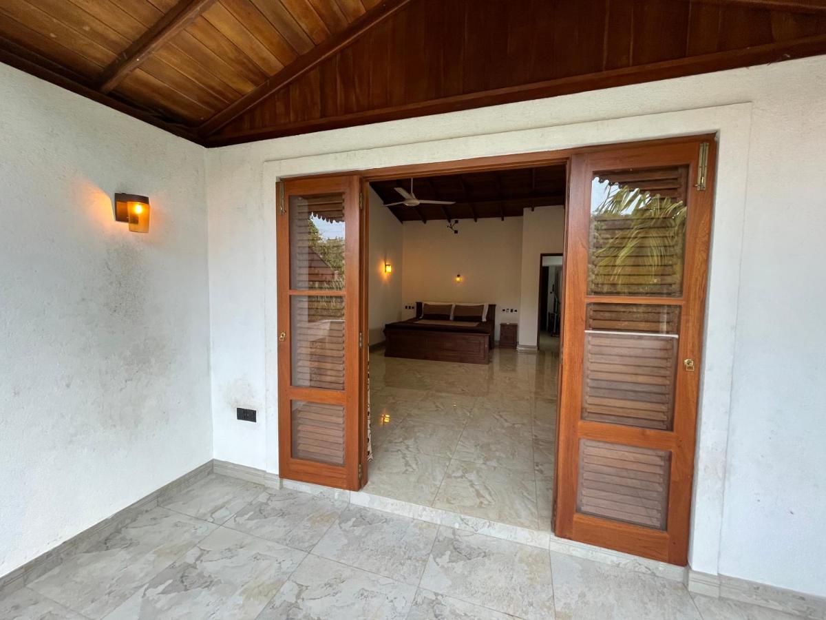 Villa Dinoos- Weligama Esterno foto
