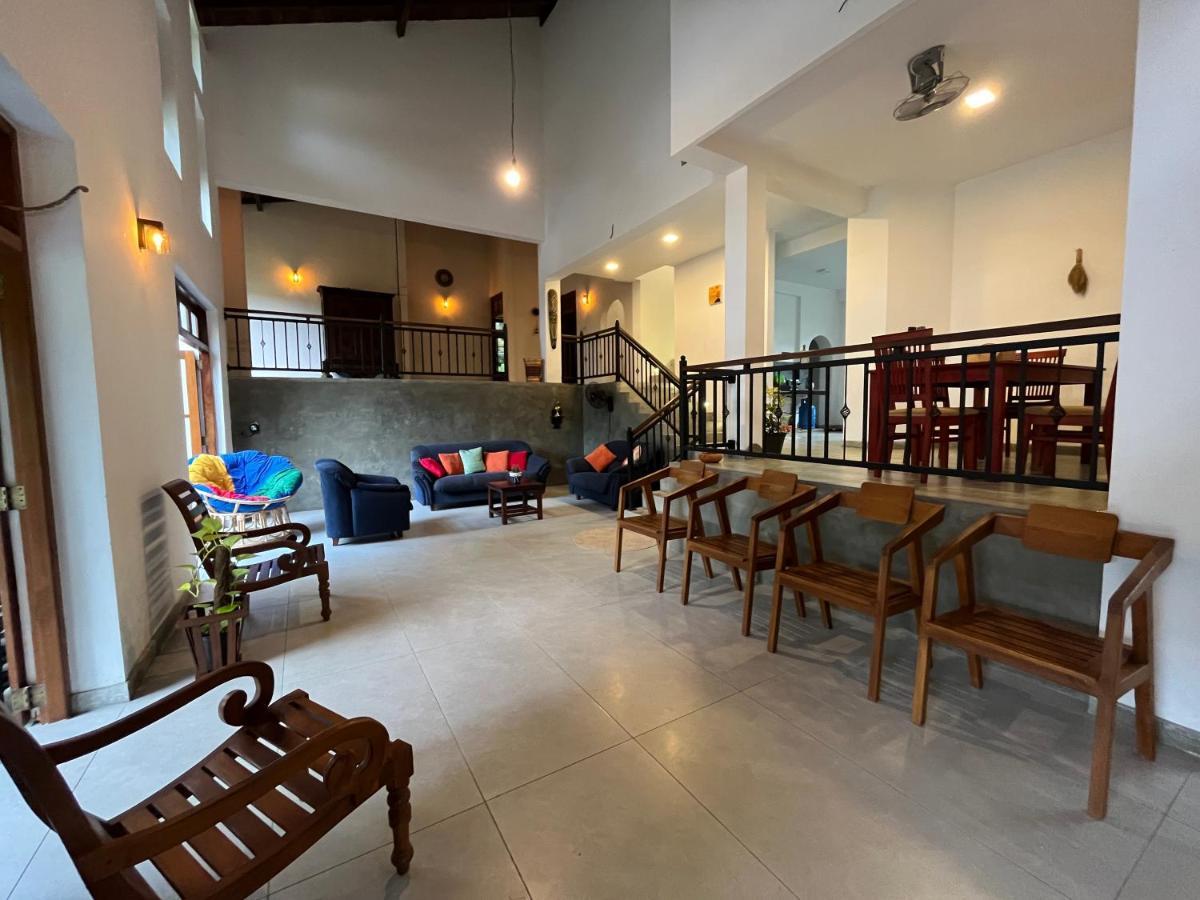 Villa Dinoos- Weligama Esterno foto