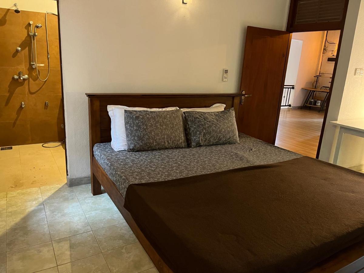 Villa Dinoos- Weligama Esterno foto