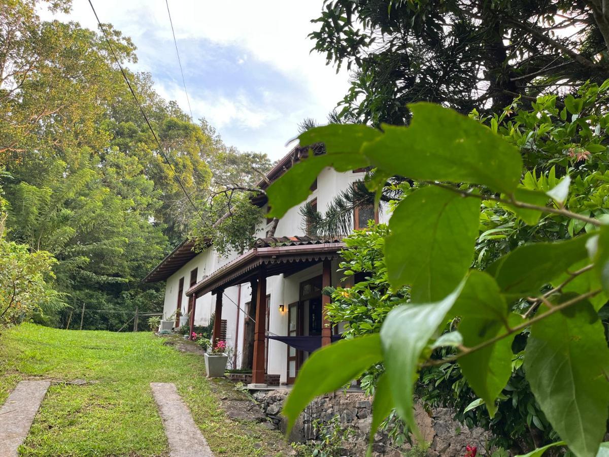 Villa Dinoos- Weligama Esterno foto