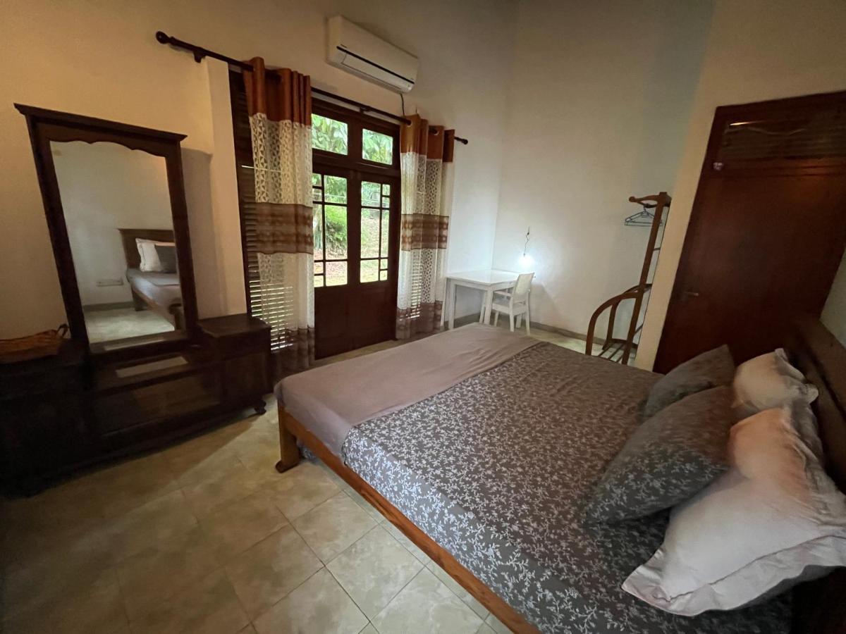 Villa Dinoos- Weligama Esterno foto