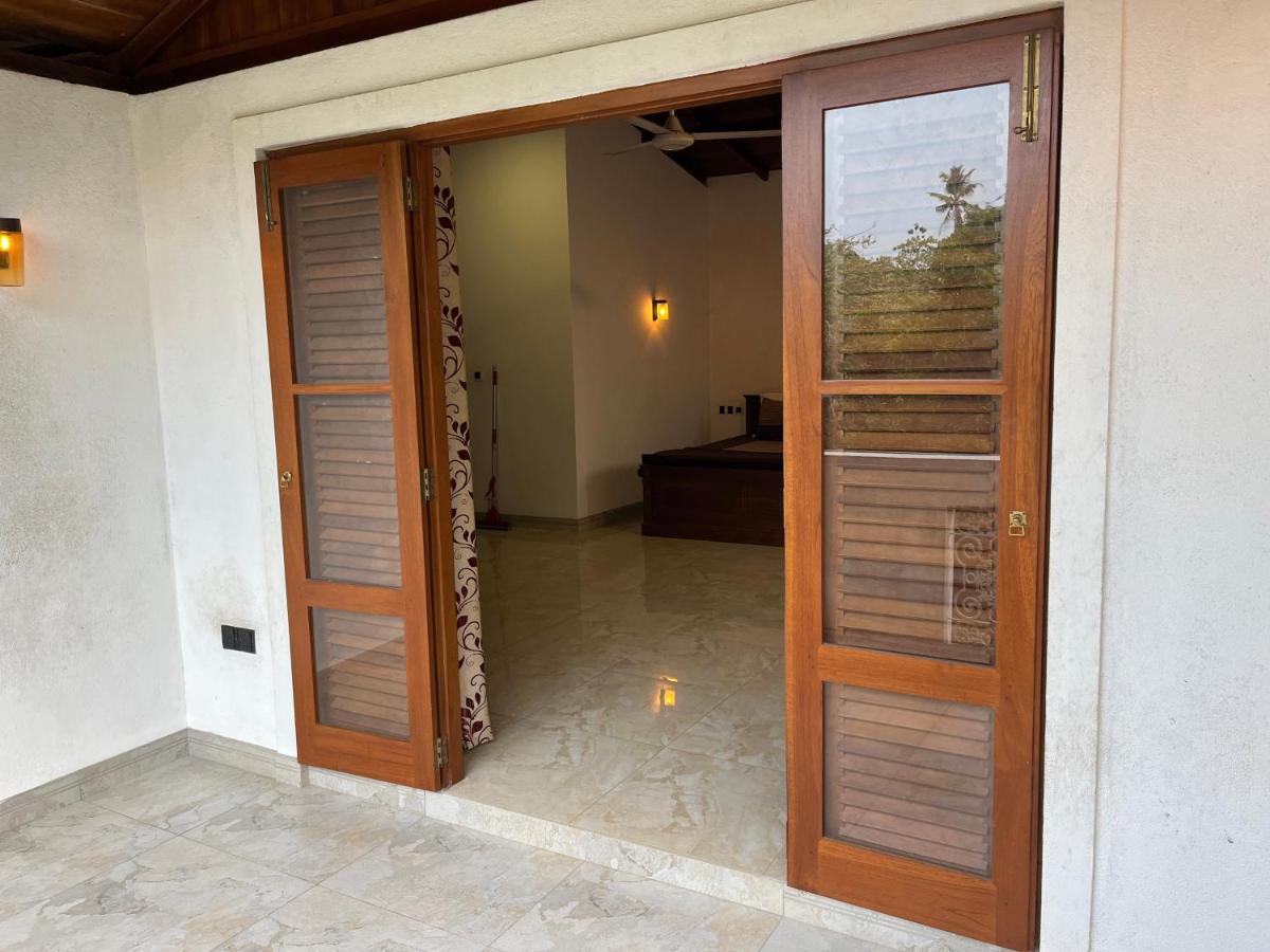 Villa Dinoos- Weligama Esterno foto