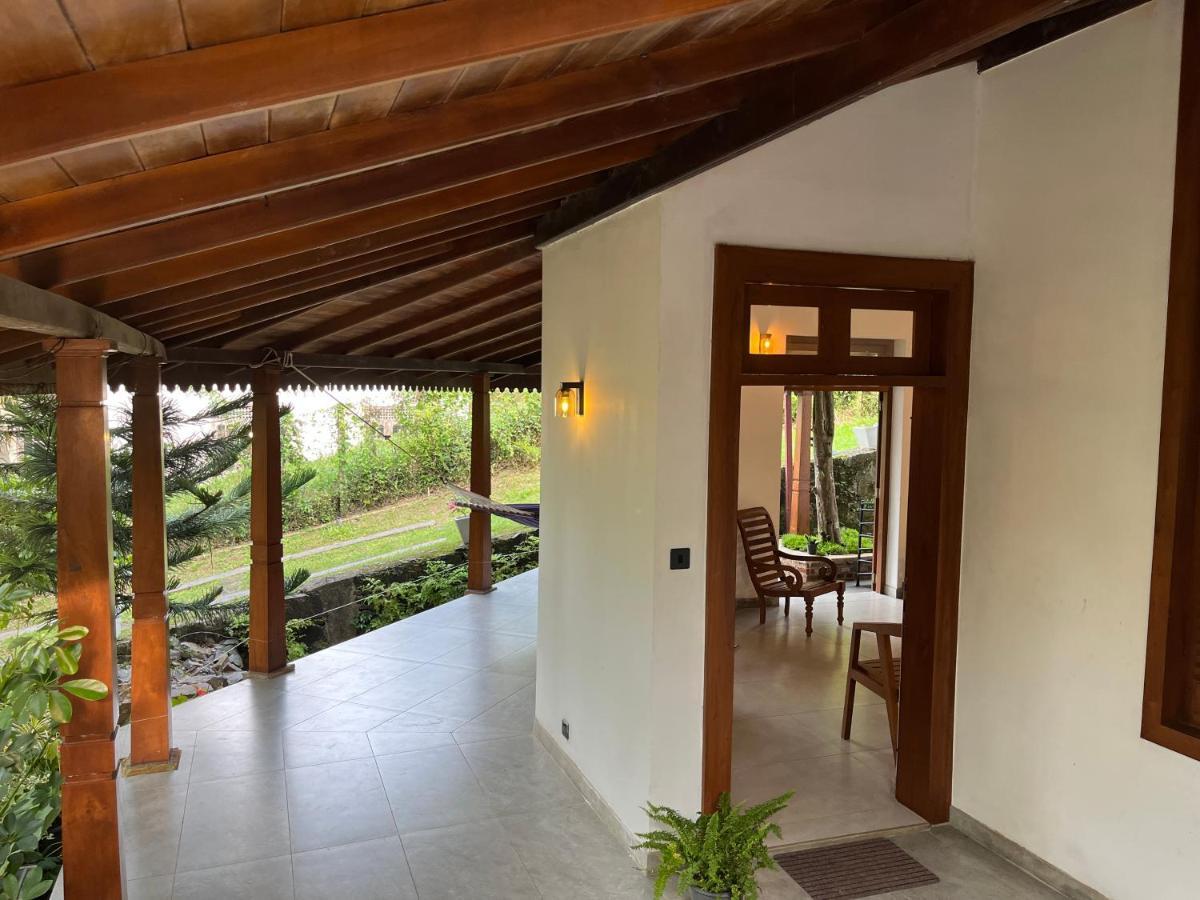 Villa Dinoos- Weligama Esterno foto